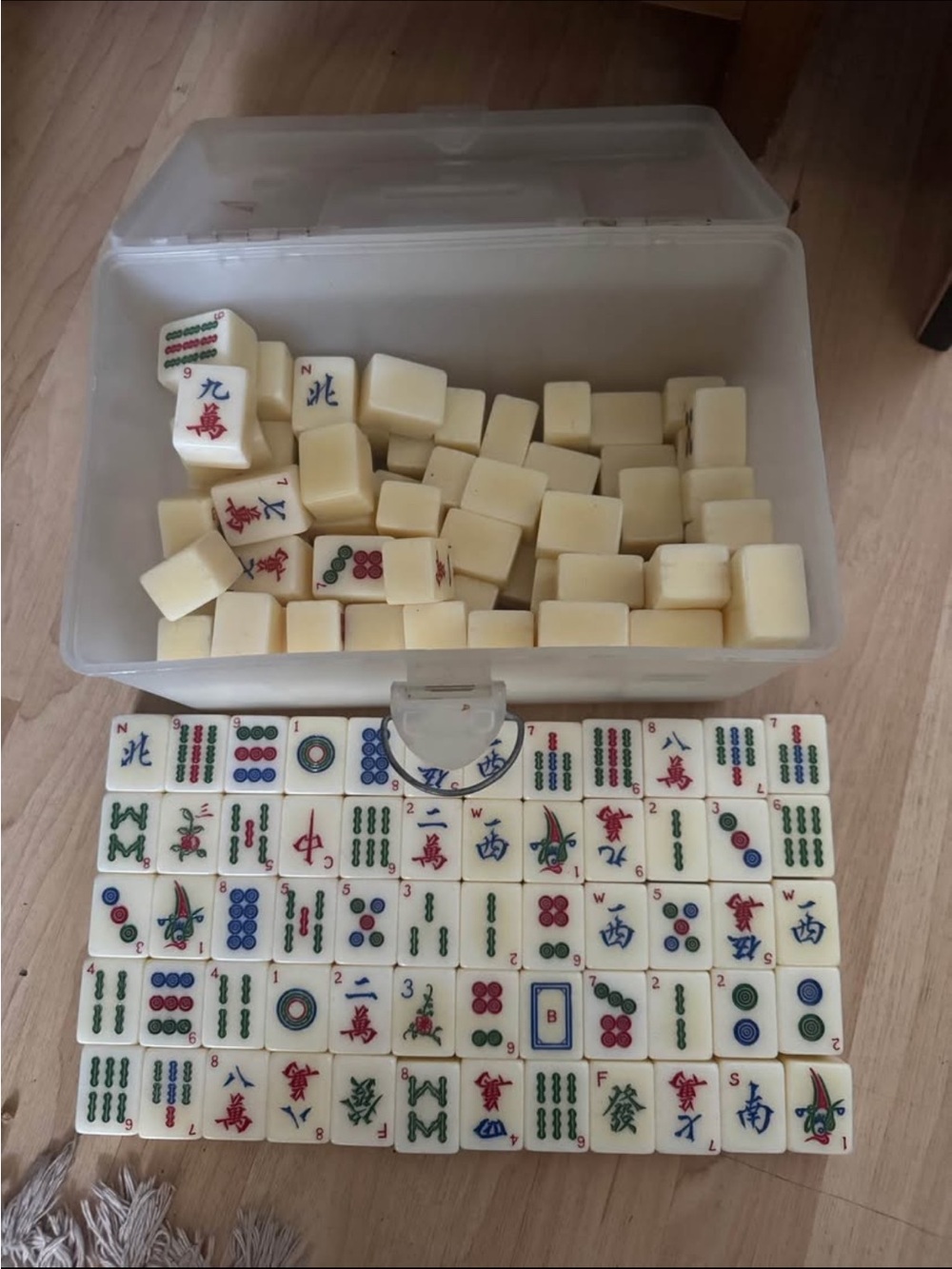 Vintage mahjong set 144 pc